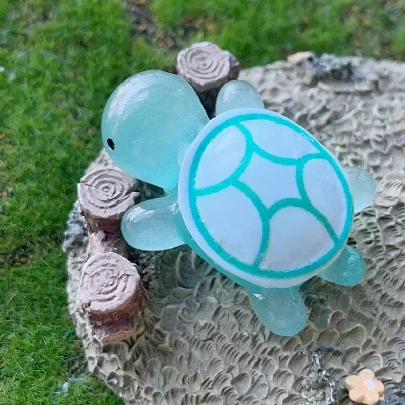 50/2pcs Cute Mini Luminous Turtle Ornaments Glowing in The Dark Miniatures