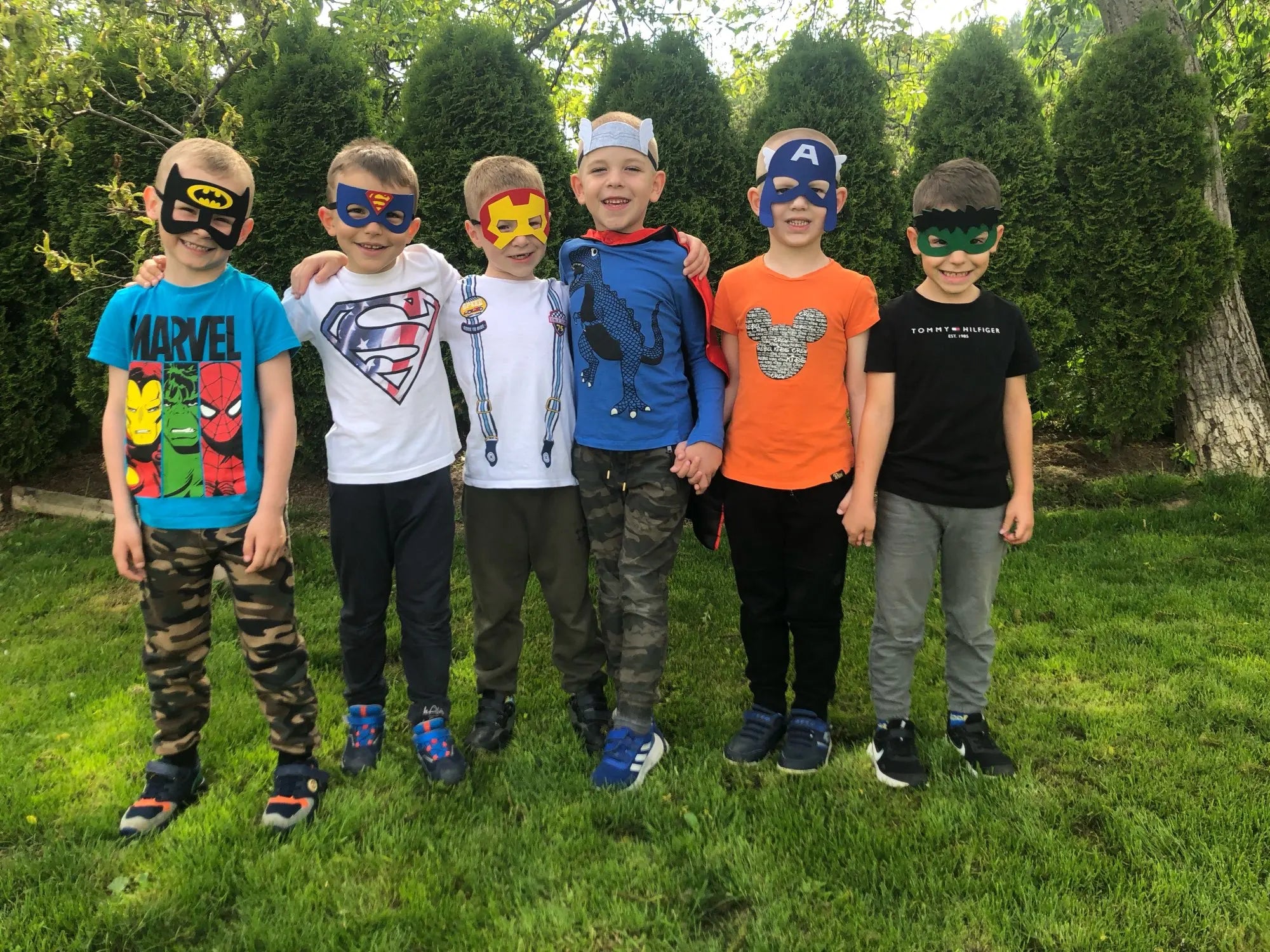 10 Pcs/Lot Disney Halloween Superhero Masks For Kids Children Favor Mystery Gift