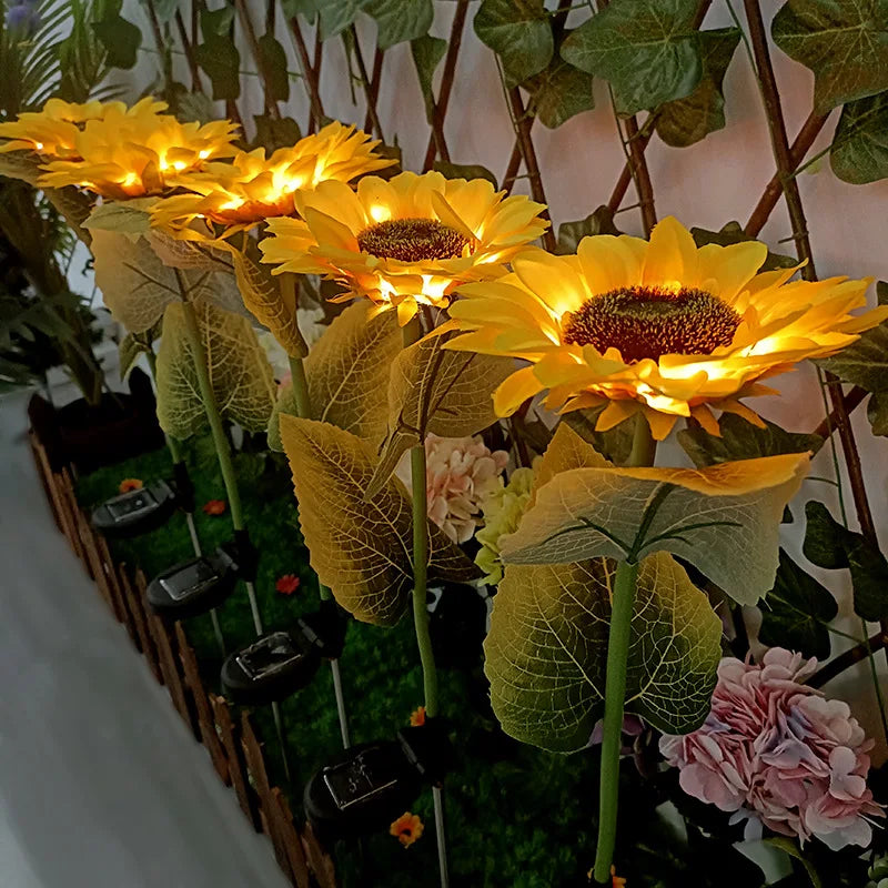 Brighten Garden with 3 Heads Solar Simulation Sunflower LED Lights